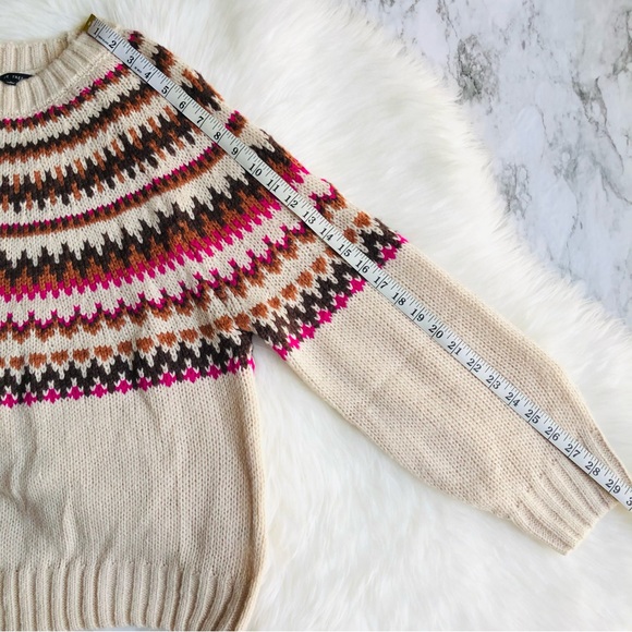 Love Tree Christmas Sweater Size L - Picture 7 of 16